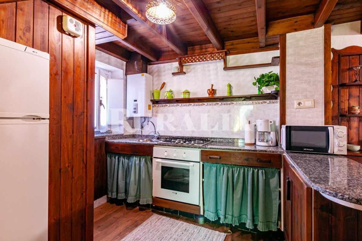 Casa Carmen 5 Situada En Una Zona Muy Tranquila A Кольера Экстерьер фото